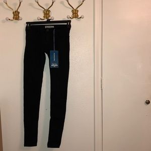 🖤Black skinny jeans🖤